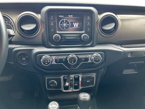 Used 2018 Jeep Wrangler Unlimited Sport S image 19