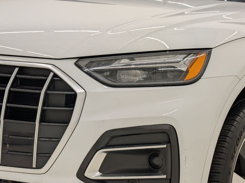 Used 2021 Audi Q5 Premium w/ Convenience Package image 11