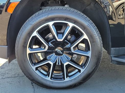 Used 2022 Chevrolet Tahoe RST w/ Luxury Package image 33