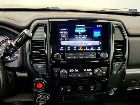 Used 2022 Nissan Titan PRO-4X AWD/4WD image 17