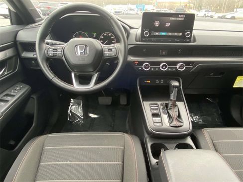 Certified 2025 Honda CR-V Sport image 9