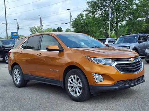 Used 2018 Chevrolet Equinox LT FWD image 3
