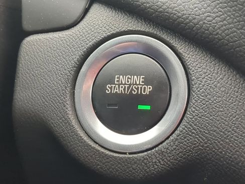 Used 2025 Chevrolet Trax RS w/ Driver Confidence Package image 17