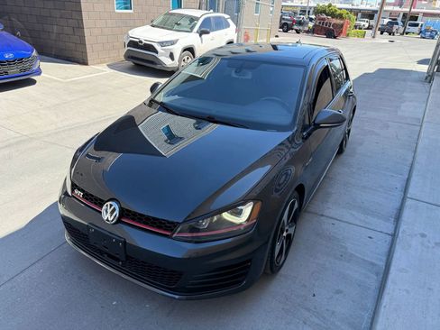 Used 2015 Volkswagen GTI SE image 11