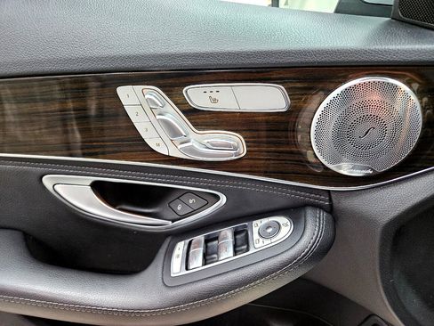 Used 2015 Mercedes-Benz C 300 Sedan image 25