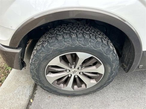 Used 2016 Ford F150 King Ranch w/ Equipment Group 601A Luxury image 10