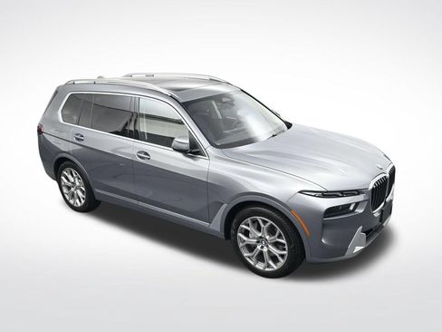 Used 2023 BMW X7 xDrive40i w/ Parking Assistance Package AWD/4WD image 23