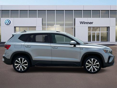 Used 2024 Volkswagen Taos SE FWD image 6