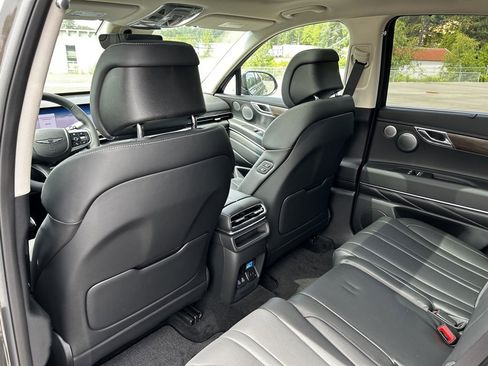 Used 2025 Genesis GV80 2.5T Advanced image 16