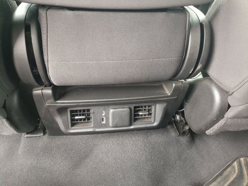 Used 2024 Chevrolet Silverado 1500 LT AWD/4WD image 28