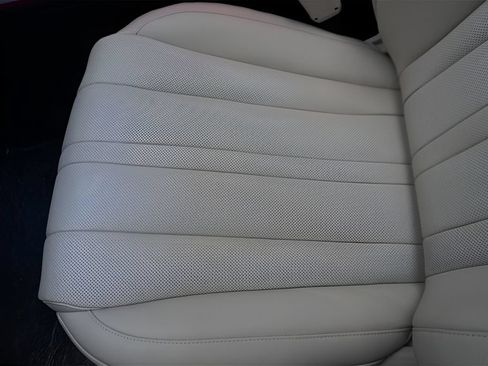 Certified 2025 Genesis GV80 2.5T Advanced AWD/4WD image 8
