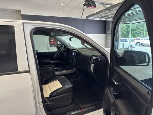 Used 2017 Chevrolet Silverado 1500 LT w/ All Star Edition AWD/4WD image 12