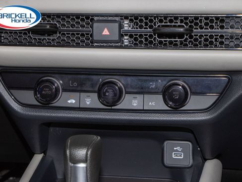 Certified 2024 Honda HR-V LX image 23