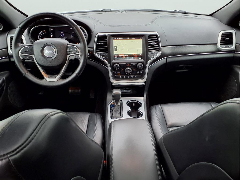 Used 2018 Jeep Grand Cherokee Limited AWD/4WD image 11