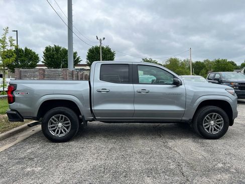 Used 2024 Chevrolet Colorado LT w/ LT Convenience Package AWD/4WD image 2