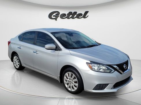 Used 2017 Nissan Sentra S FWD image 3