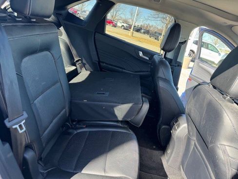 Used 2022 Ford Escape Titanium image 31