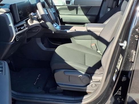 New 2026 Hyundai Santa Fe SE image 16