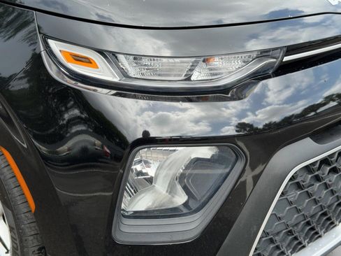 Used 2022 Kia Soul LX w/ Technology Package FWD image 50