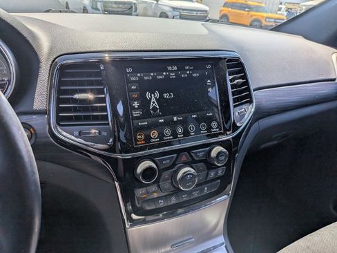 Used 2021 Jeep Grand Cherokee Laredo X RWD image 13