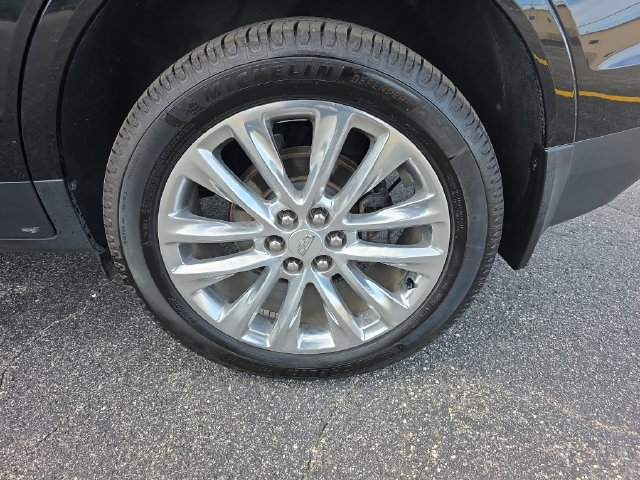 Used 2017 Cadillac XT5 Platinum AWD/4WD image 32