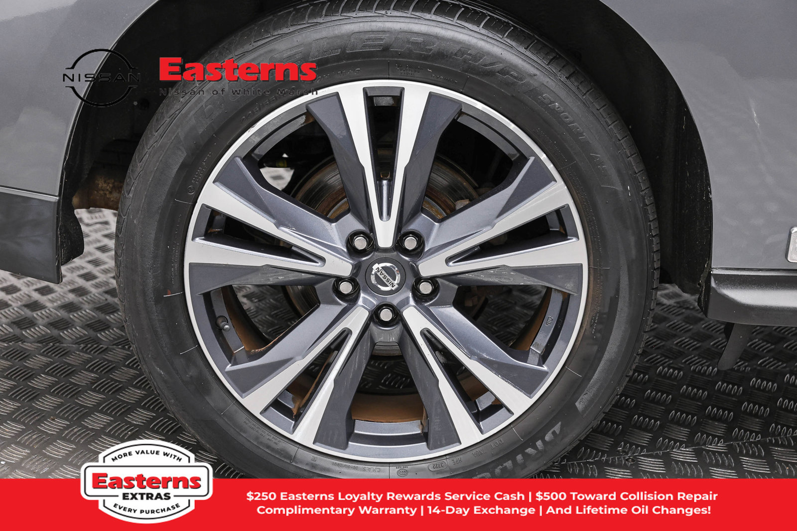 Used 2020 Nissan Pathfinder Platinum AWD/4WD image 33