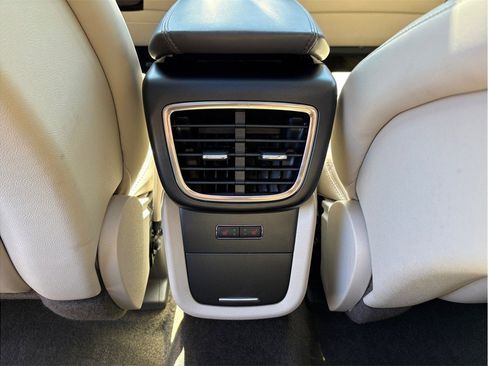 Used 2018 Lincoln MKX Reserve w/ Driver Assistance Package image 43