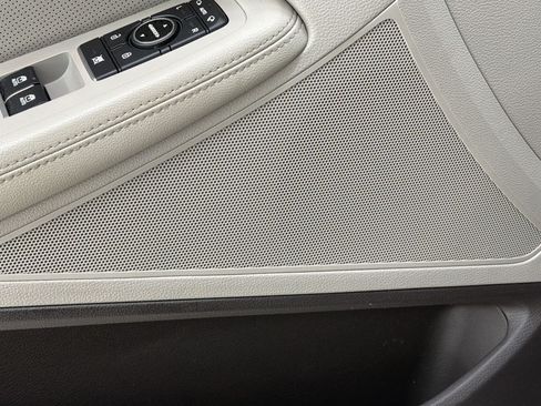 Used 2018 Genesis G80 3.8 AWD/4WD image 27
