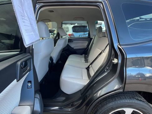 Used 2018 Subaru Forester 2.5i w/ Alloy Wheel Package image 19