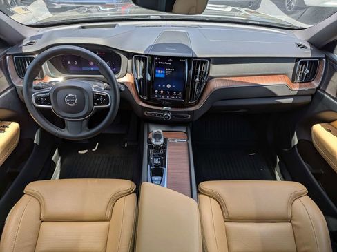 Certified 2023 Volvo XC60 B5 Ultimate w/ Climate Package AWD/4WD image 19