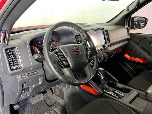 Used 2022 Nissan Frontier PRO-4X w/ Technology Package image 18