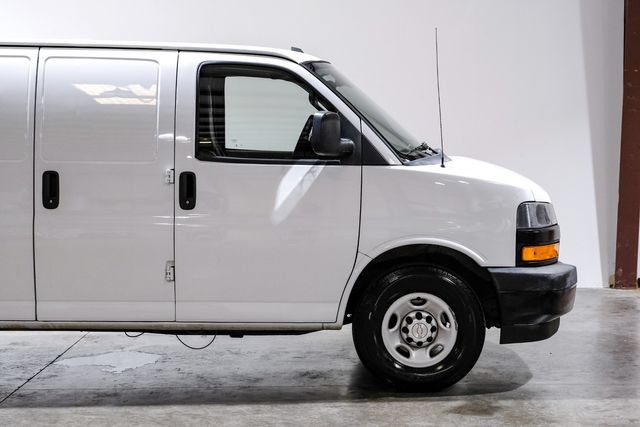 Used 2020 Chevrolet Express 2500 RWD image 15