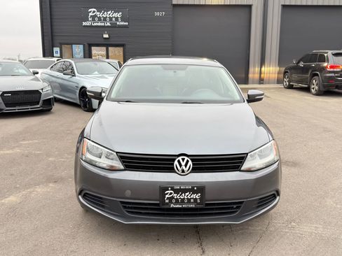 Used 2012 Volkswagen Jetta SE image 3