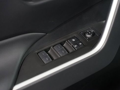 New 2025 Toyota RAV4 XLE image 31