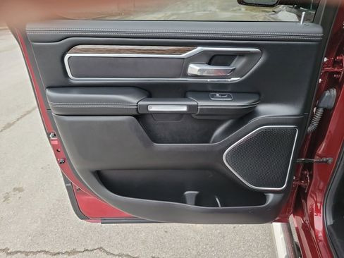 Used 2019 RAM 1500 Laramie image 30