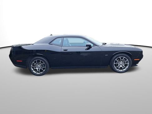 Used 2017 Dodge Challenger GT image 7