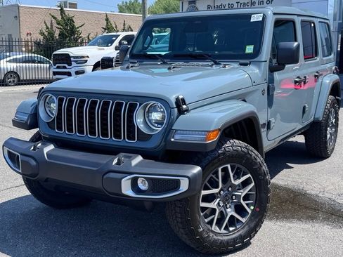New 2026 Jeep Wrangler Unlimited Sahara AWD/4WD image 3