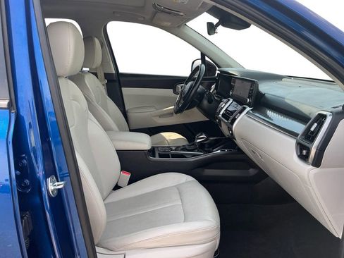 Used 2022 Kia Sorento S w/ Panoramic Sunroof Package FWD image 22