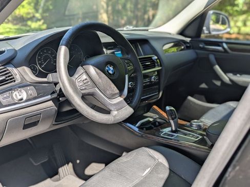 Used 2017 BMW X3 sDrive28i RWD image 14