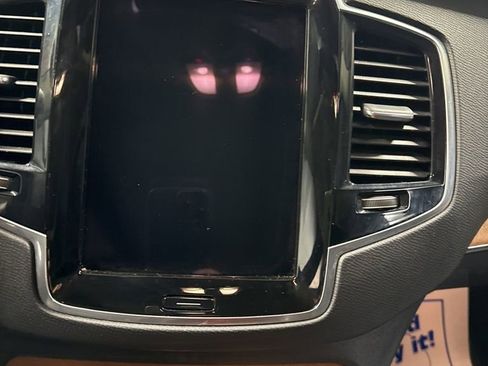 Used 2024 Volvo XC90 B6 Plus w/ Protection Package Premier image 21