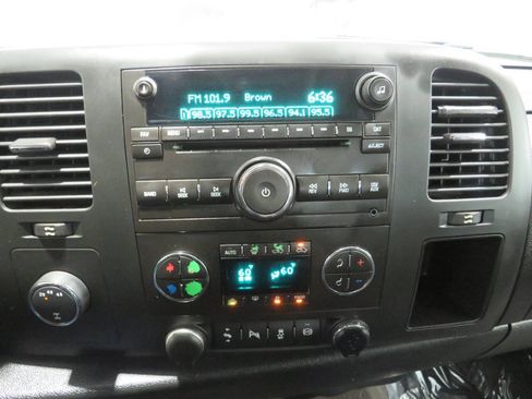 Used 2013 GMC Sierra 2500 SLE w/ SLE Preferred Package image 17