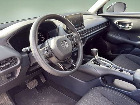 Used 2023 Honda HR-V LX image 12