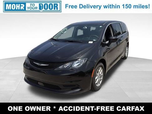 Used 2023 Chrysler Voyager LX FWD image 1