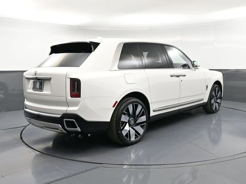 New 2026 Rolls-Royce Cullinan AWD/4WD image 8