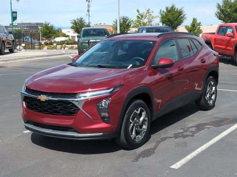 Used 2024 Chevrolet Trax LT image 10
