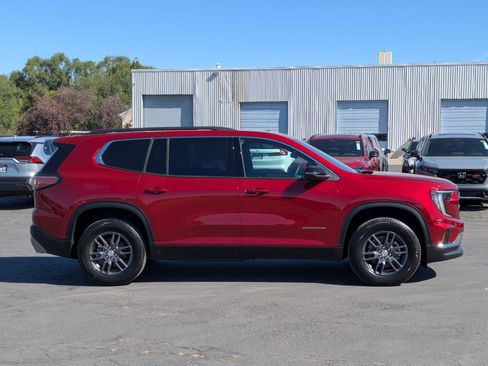 New 2026 GMC Acadia Elevation image 2