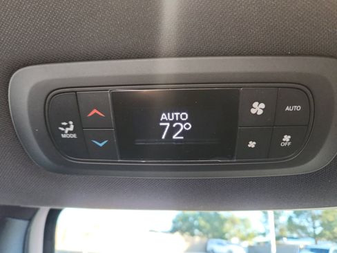 New 2026 Chrysler Pacifica Select w/ S Appearance Package image 33