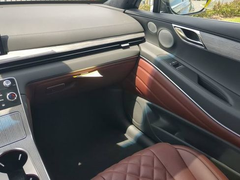 Certified 2026 Genesis GV80 3.5T Prestige AWD/4WD image 14