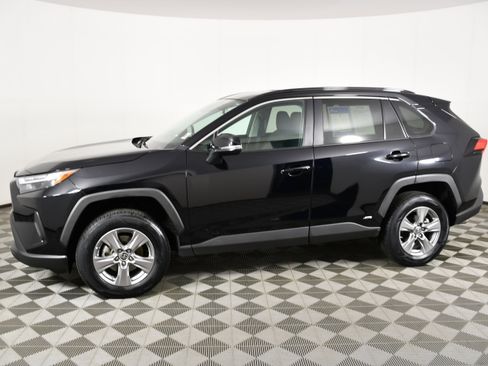 Used 2024 Toyota RAV4 LE AWD/4WD image 9