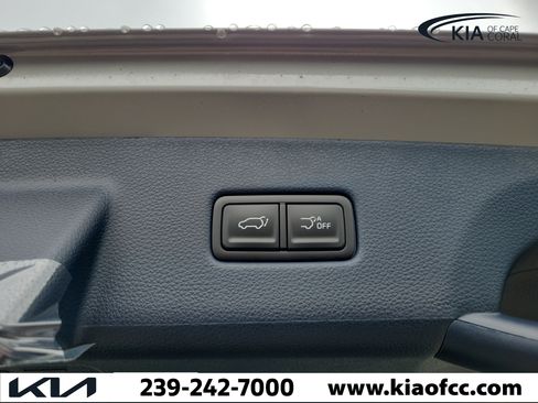 New 2026 Kia Carnival EX FWD image 11
